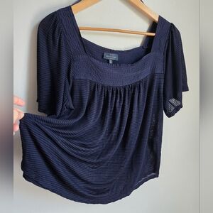 LUCKY BRAND Navy Lightweight Flowy Viscose Blouse With Square Neckline